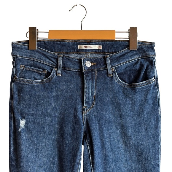Levi’s 711 Skinny Jeans Sz 28 Distressed with Holes at Knees Classic Blue Wash - Picture 12 of 15
